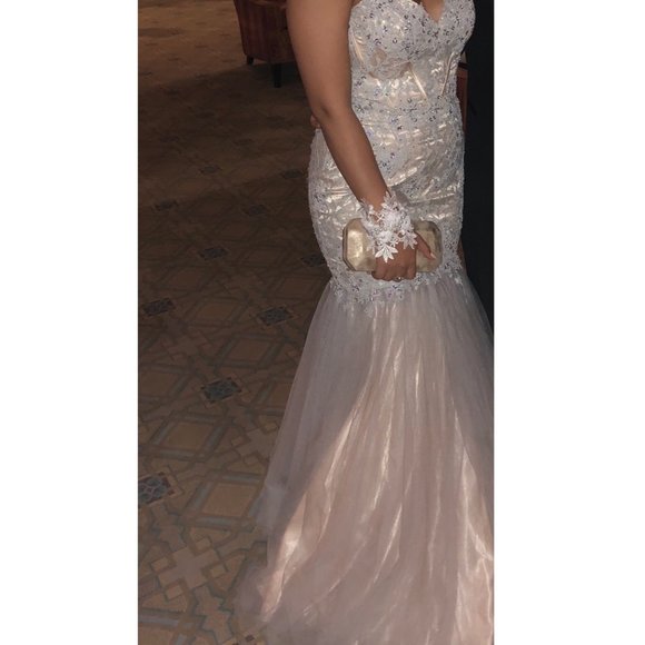 Dress - Picture 2 of 2